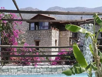 Stone Village Hotel *