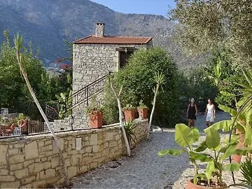 Stone Village Hotel *